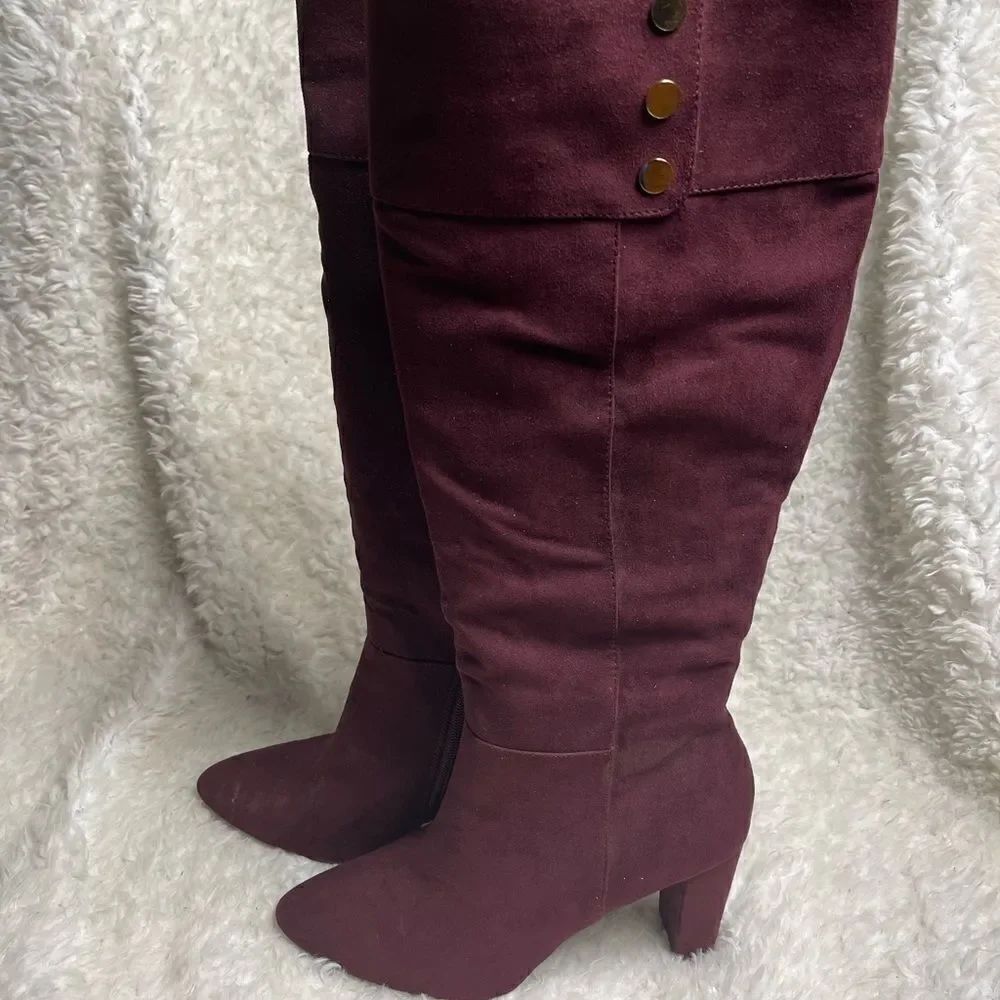 Jones New York signature Kendra knee high boots Burgundy textile suede SZ10M